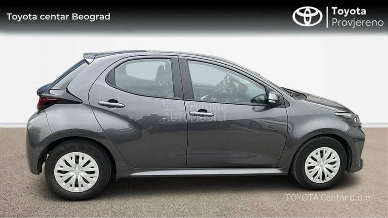 Toyota Yaris 1.5 VVT-i STELLA