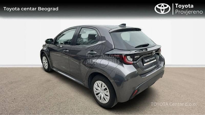 Toyota Yaris 1.5 VVT-i STELLA