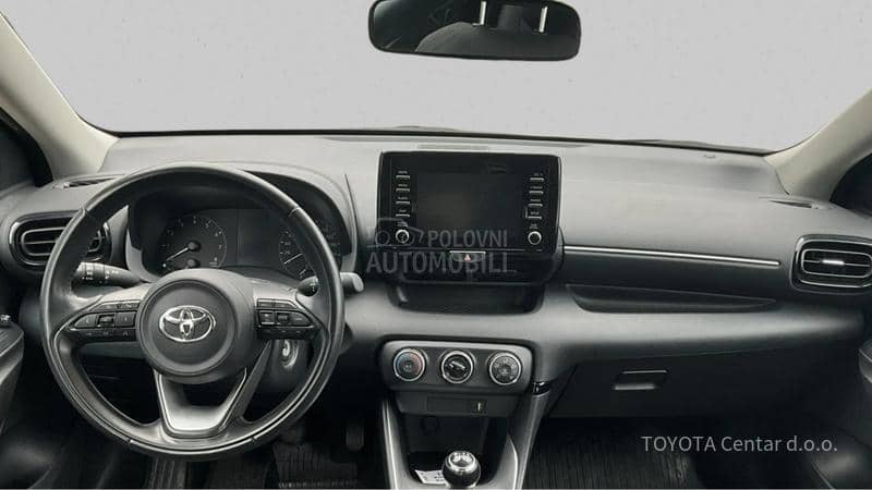 Toyota Yaris 1.5 VVT-i STELLA