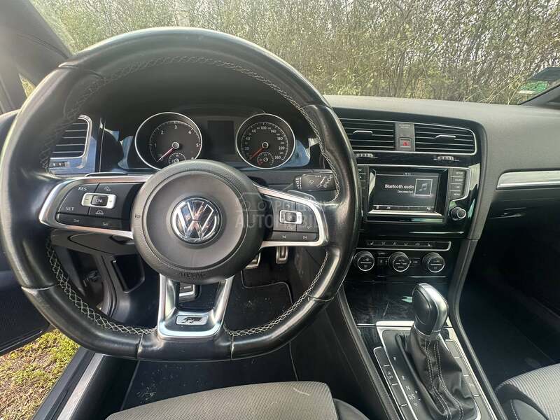 Volkswagen Golf 7 R Line