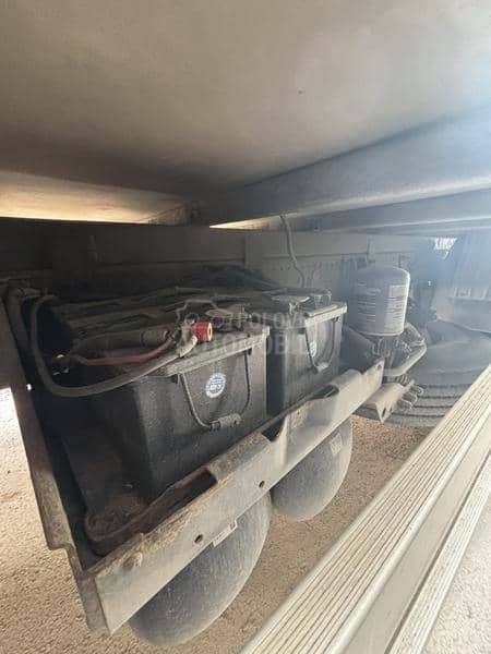 Mercedes Benz Axor 1823