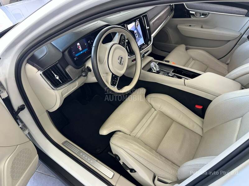 Volvo V90 Cross Country 