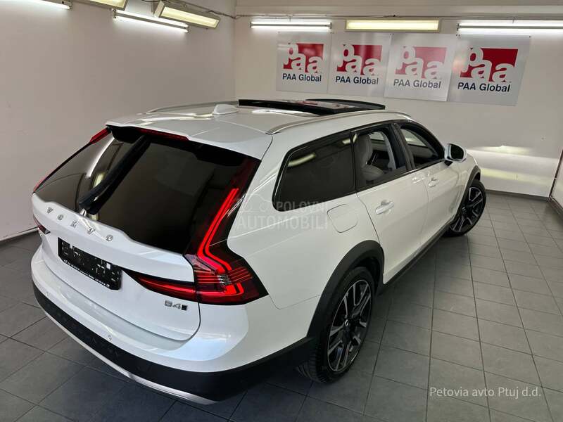 Volvo V90 Cross Country 