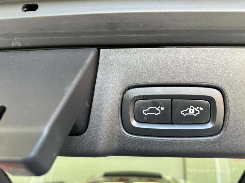 Volvo V90 Cross Country 