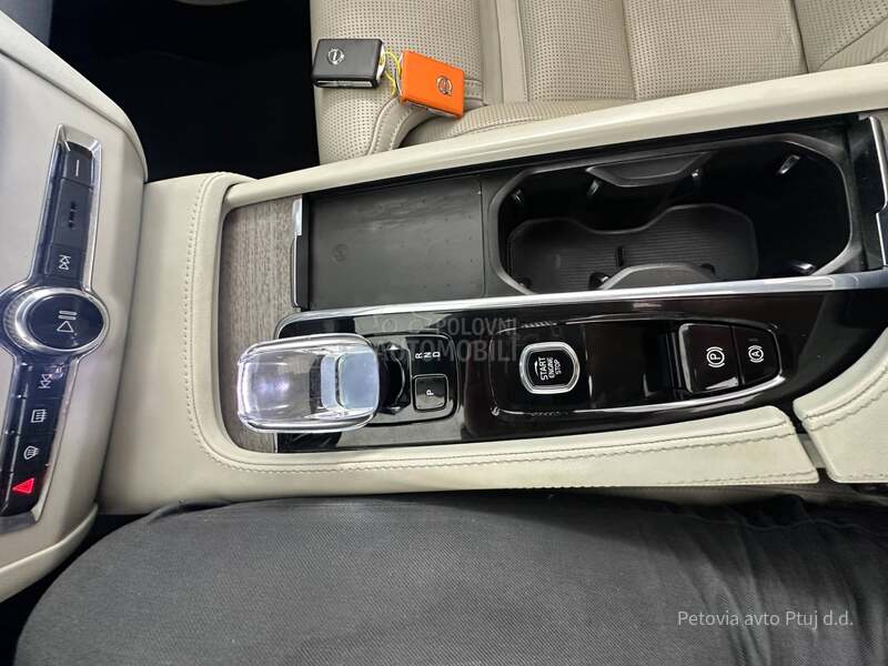 Volvo V90 Cross Country 