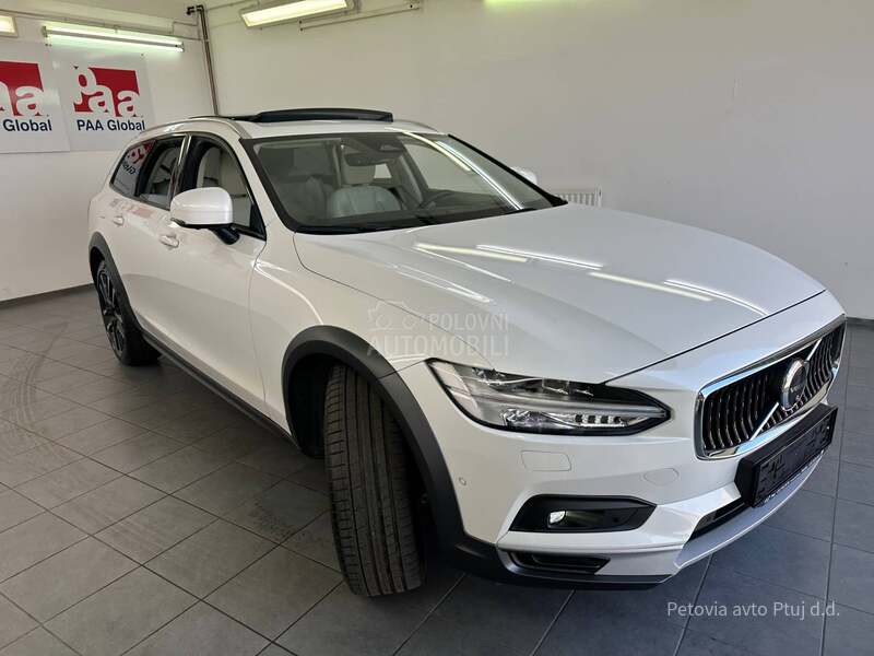Volvo V90 Cross Country 