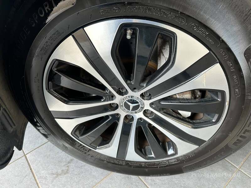 Mercedes Benz GLC 300 