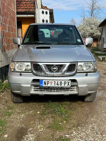 Nissan Terrano 