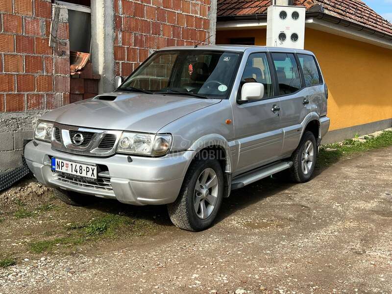 Nissan Terrano 