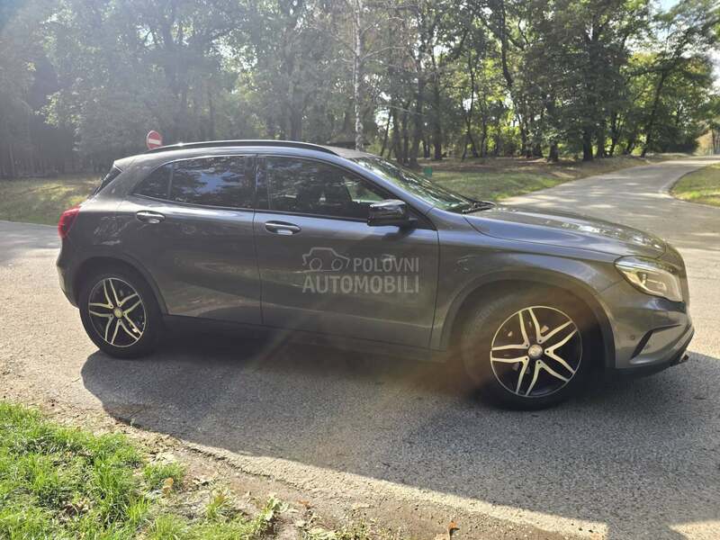 Mercedes Benz GLA 200 