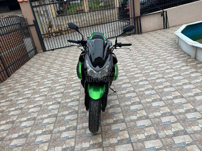 Kawasaki Z1000