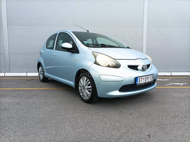 Toyota Aygo REGG G.ODINU