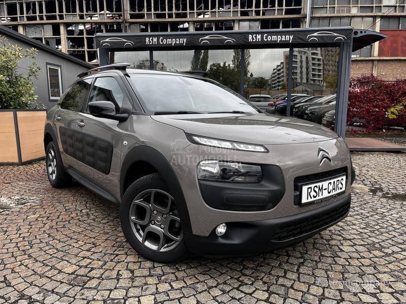 Citroen C4 Cactus 1.2 SHINE