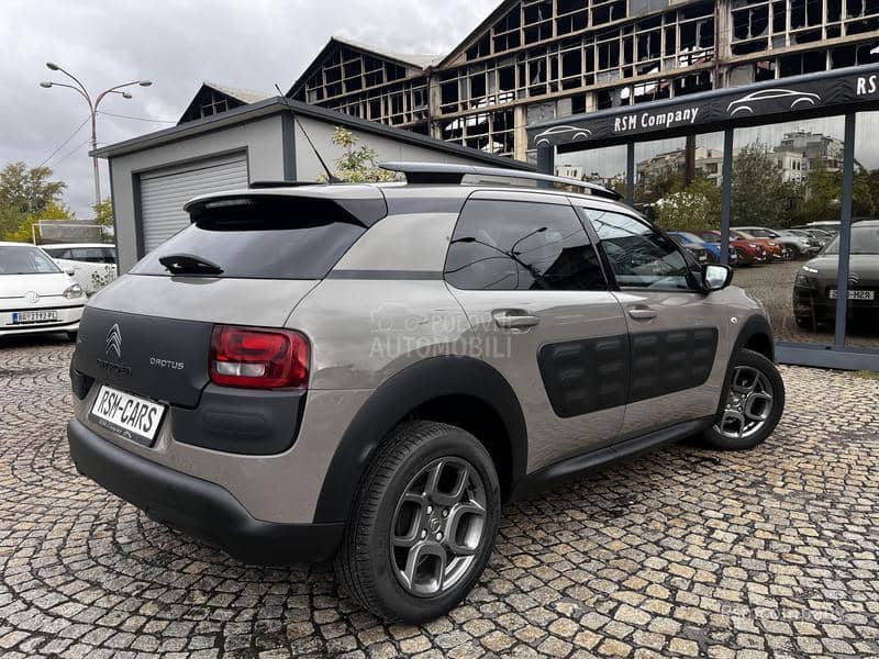 Citroen C4 Cactus 1.2 SHINE
