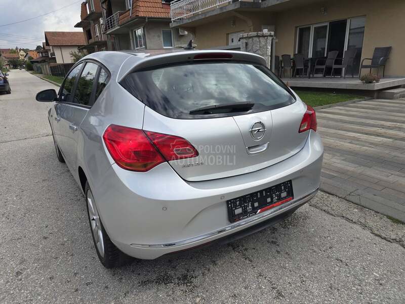 Opel Astra J 1.4