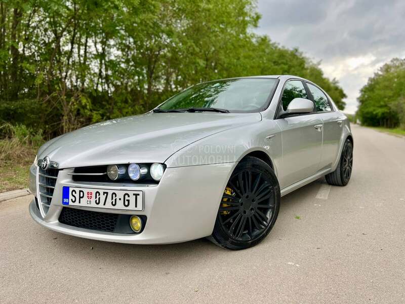 Alfa Romeo 159 