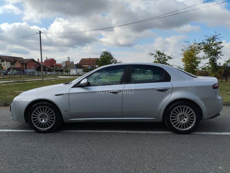 Alfa Romeo 159 