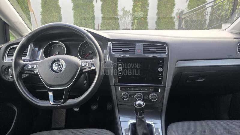 Volkswagen Golf 7 1,6 TDI TRENDLINE