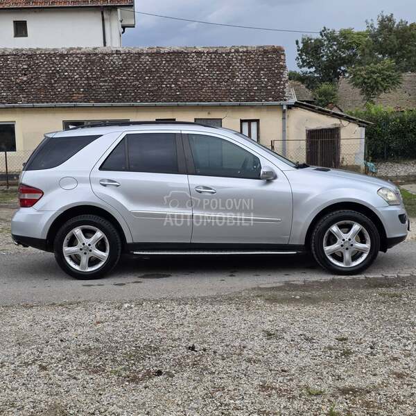 Mercedes Benz ML 320 