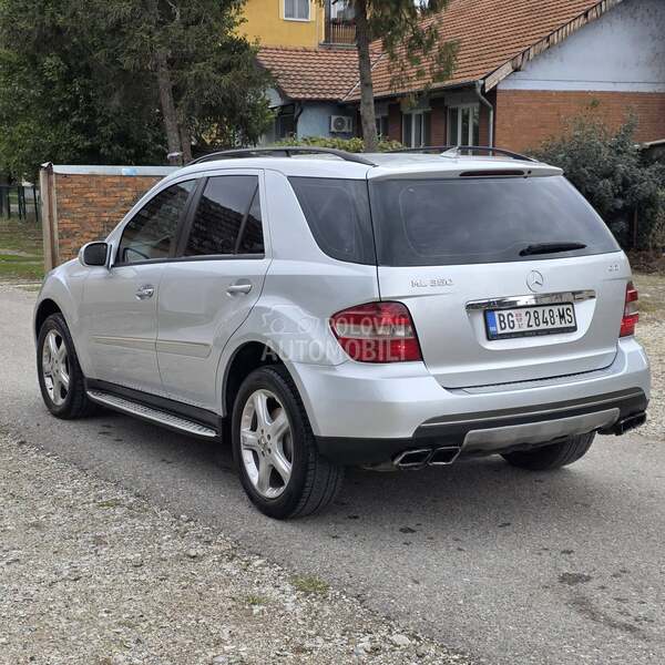 Mercedes Benz ML 320 