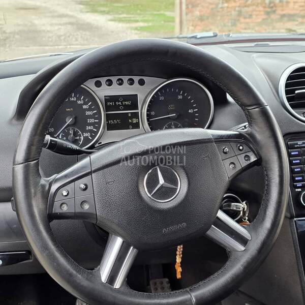 Mercedes Benz ML 320 