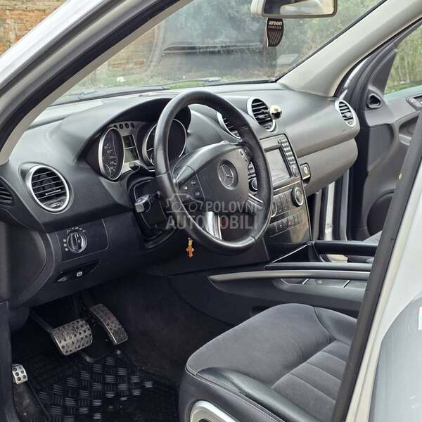 Mercedes Benz ML 320 
