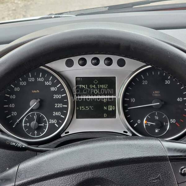 Mercedes Benz ML 320 