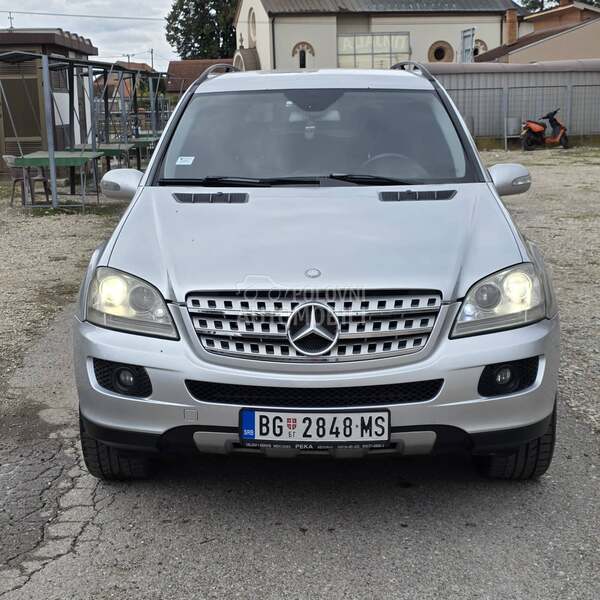 Mercedes Benz ML 320 
