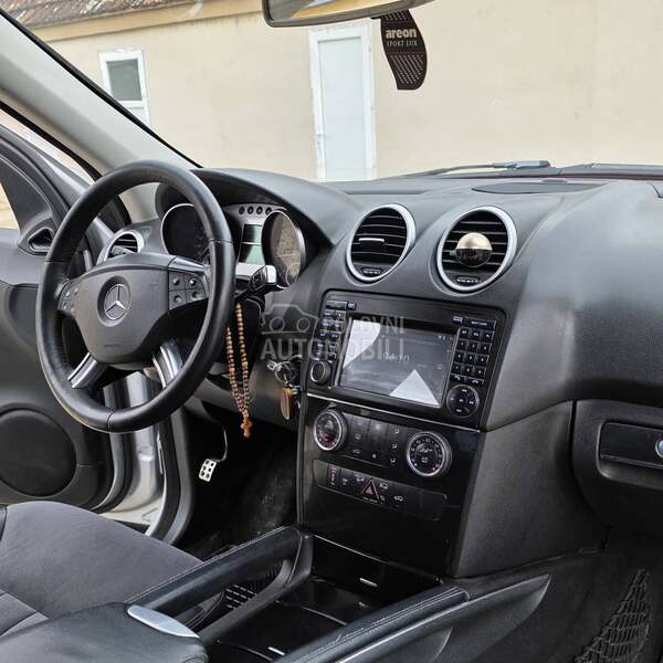 Mercedes Benz ML 320 