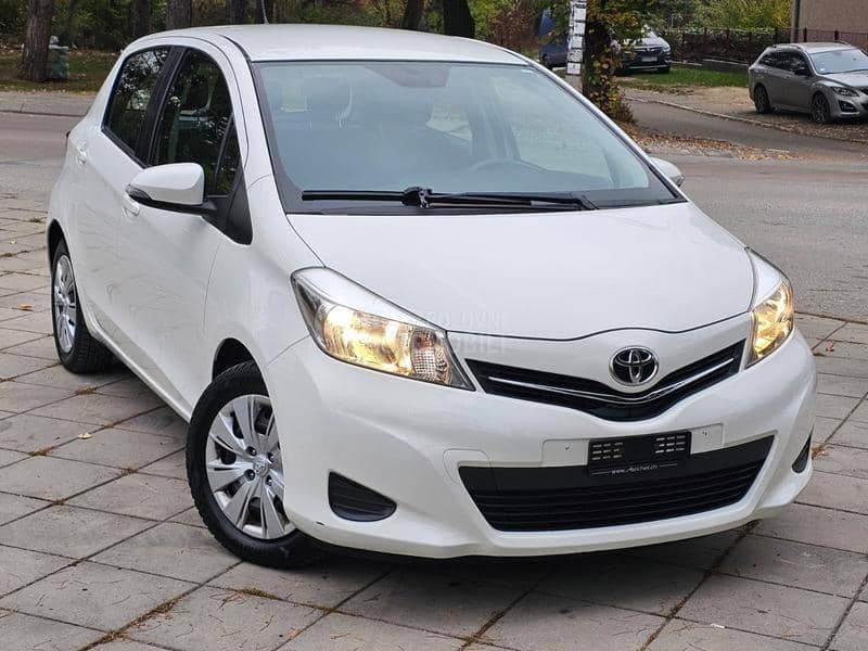 Toyota Yaris 1.0 SOL TOCH