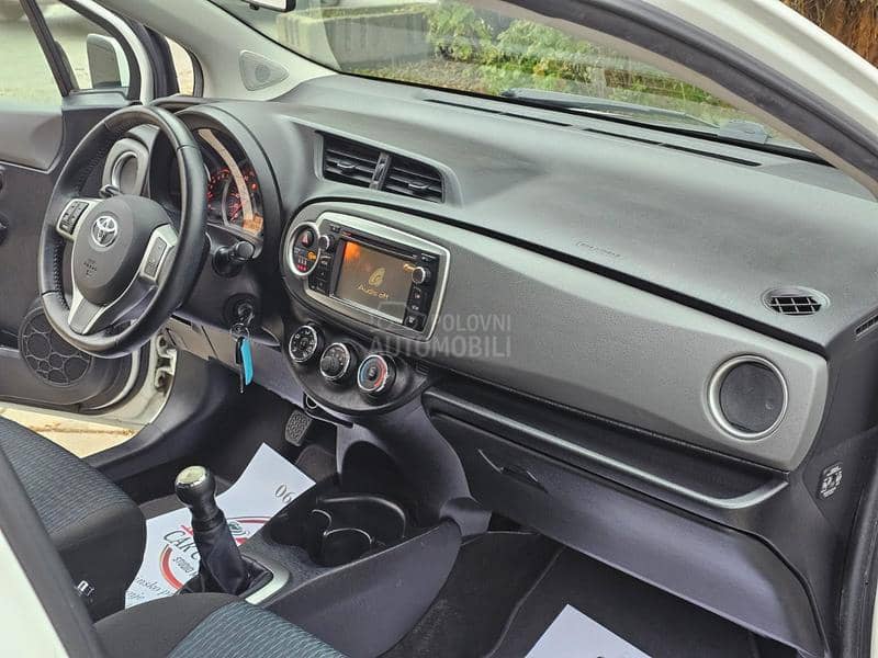 Toyota Yaris 1.0 SOL TOCH