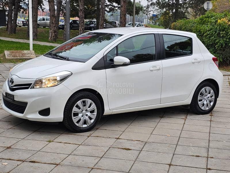 Toyota Yaris 1.0 SOL TOCH