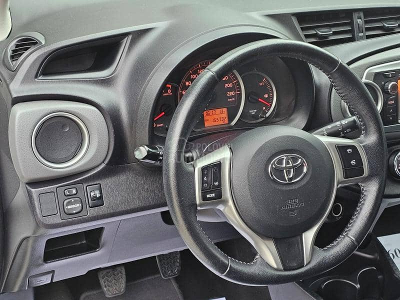 Toyota Yaris 1.0 SOL TOCH
