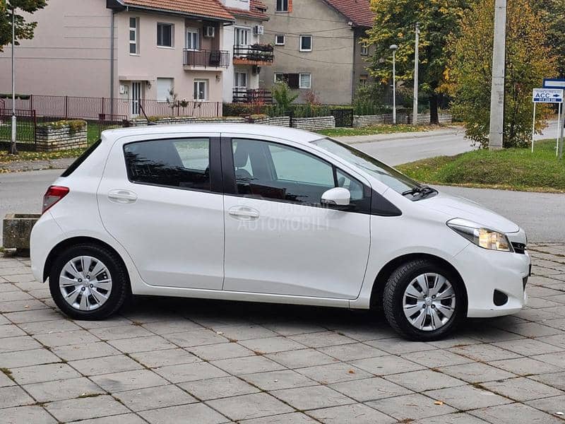 Toyota Yaris 1.0 SOL TOCH