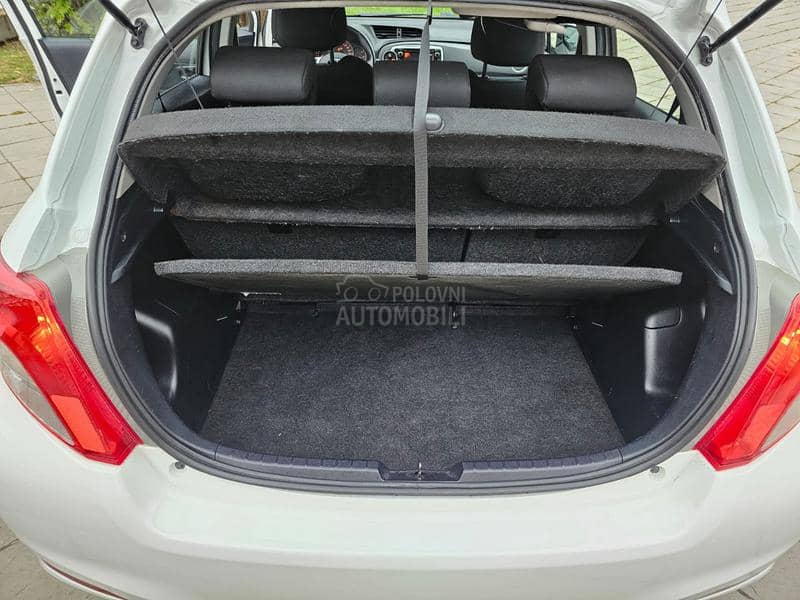 Toyota Yaris 1.0 SOL TOCH