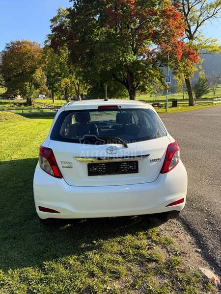 Toyota Yaris 1.0 SOL TOCH