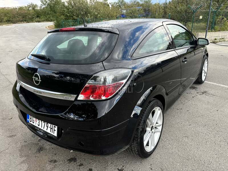 Opel Astra H GTC 1.7cdti SPORT