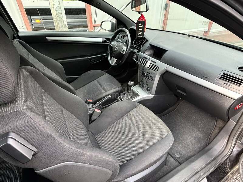 Opel Astra H GTC 1.7cdti SPORT