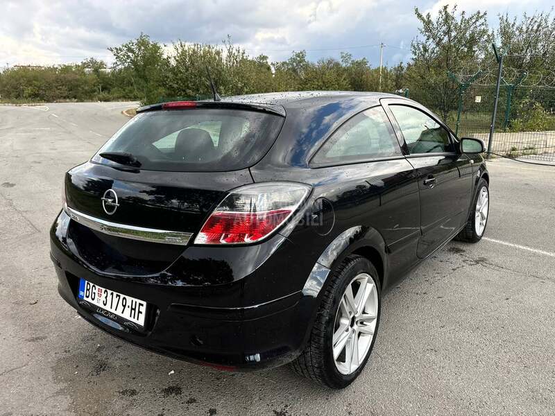 Opel Astra H GTC 1.7cdti SPORT