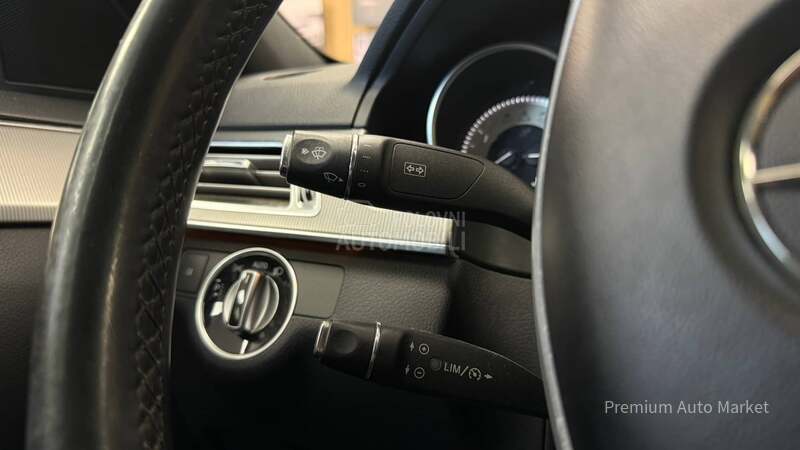 Mercedes Benz E 200 //2.2D//FUL///NOV