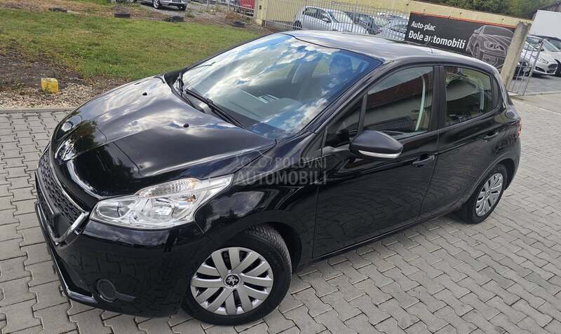 Peugeot 208 