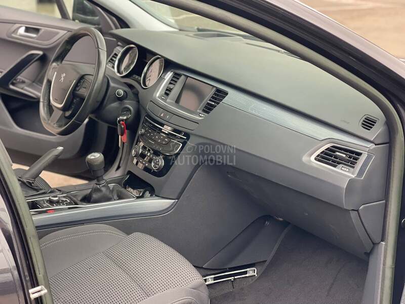 Peugeot 508 P A N O