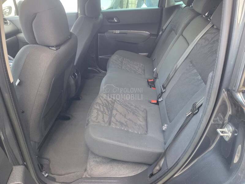 Peugeot 3008 1.6HDI/STYLE/