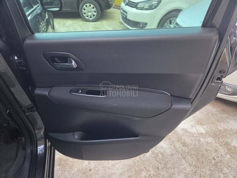 Peugeot 3008 1.6HDI/STYLE/