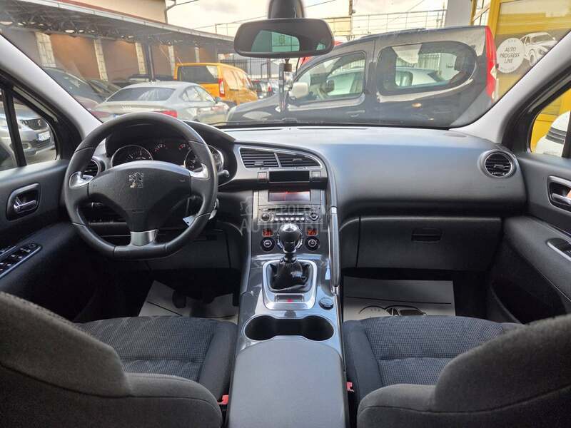 Peugeot 3008 1.6HDI/STYLE/