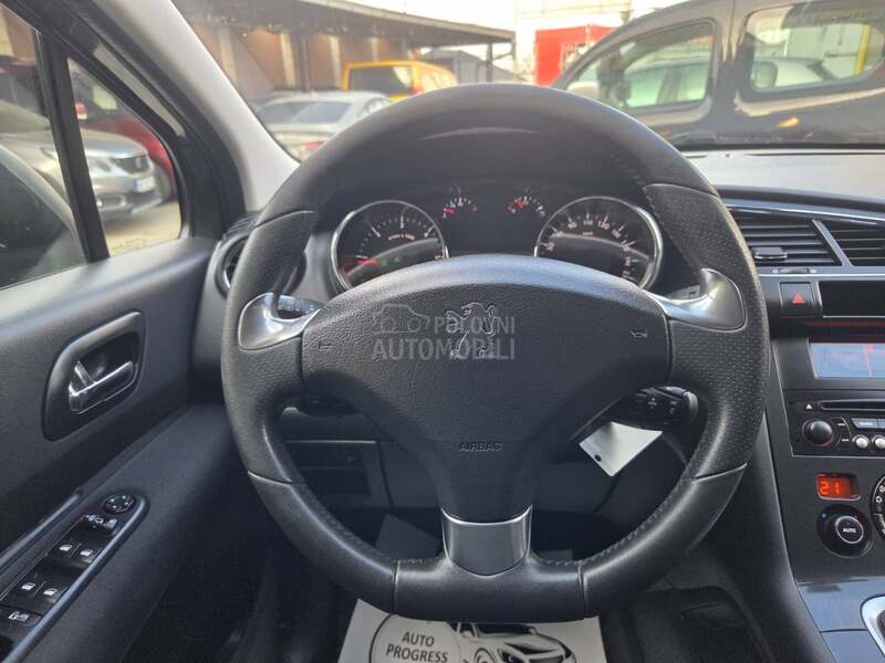 Peugeot 3008 1.6HDI/STYLE/