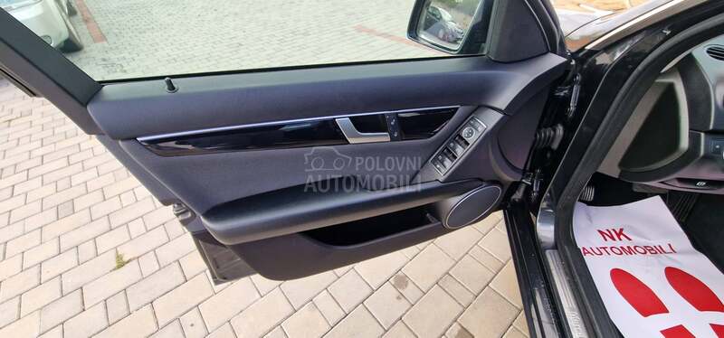 Mercedes Benz C 200 BlueEfficiency NOOV