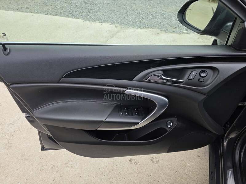Opel Insignia 2.0 CDTI N.A.V.I