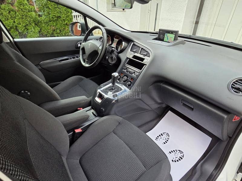 Peugeot 5008 1.6Hdi Nav/Led/Aut Peugeot 5008 1.6Hdi Nav/Led/Aut