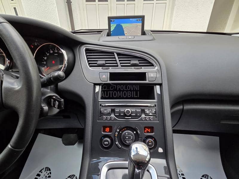 Peugeot 5008 1.6Hdi Nav/Led/Aut Peugeot 5008 1.6Hdi Nav/Led/Aut